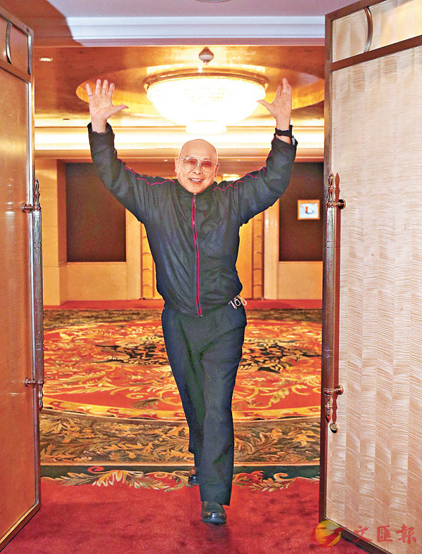 ��85�����B���ʨ��X�ɤ���Q���A�Y�u�����A�����A��b�O�v�g�l���C