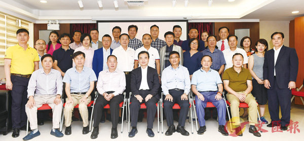 �����������������B���e�`�e�ξԳ����߾ĳ����@��A��X��������p�|�A�ûP�m��X�ӡC