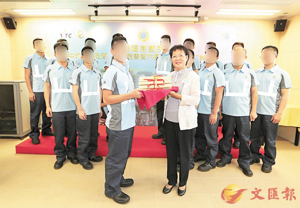 ���P�୻�]�e�k�^�{�o�ҮѡC