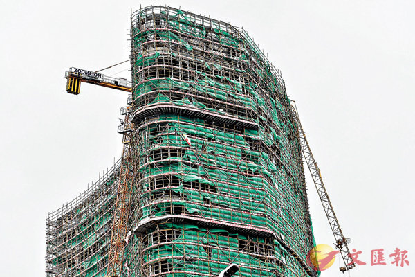 ���]���@�b�ؤu�a���Q�u�Q�j���j�ˡC ���s��