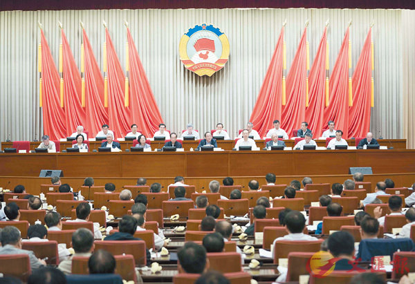 ��8��30��A����F��Q�G���`�e�|�ĤG�Q�G���|ĳ�����A�\���n�D�������ܡC �s�ت�