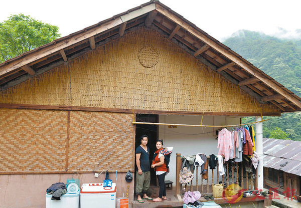 �����n�٫㦿�{�^�s���W�s���m�کY���ݩ�`�׳h�x�a�ϡA��~�ӡA�b�U�ŬF�������ߤU�A�ӧ��s���شӯ�G�B�����ġA�o�i�i�޷~�A�ͬ�����o������ﵽ�C �Ϭ������b�s�ت��w�~�Ъ��f�C �s�ت�