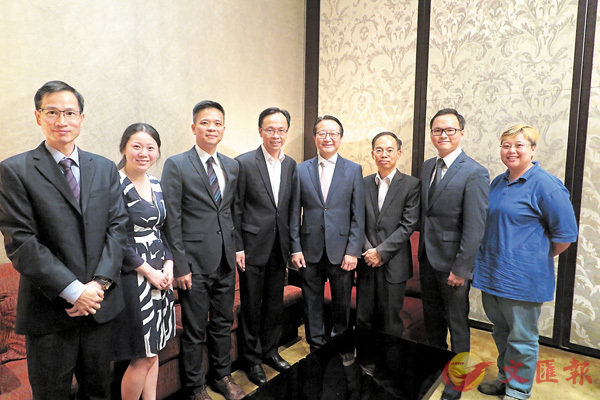 ��¿�w�v�b�`�`�P�b���a�u�@������H�|���A�F�ѥL�̪��u�@�M�ͬ����p�C