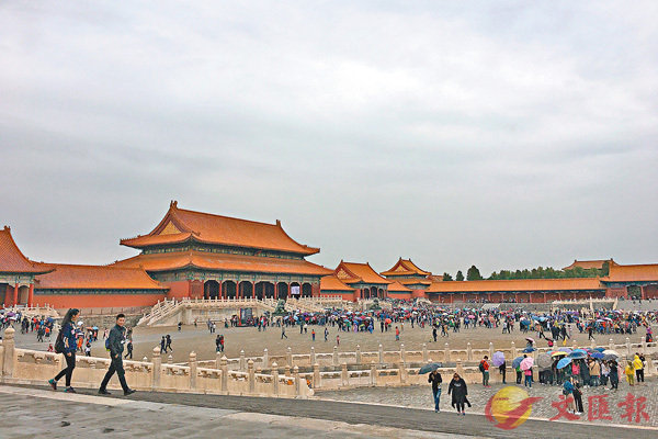 ���_�ʬG�c�w�g�s��3�Ѧb���W���j8�U�i�����C �s�ت�