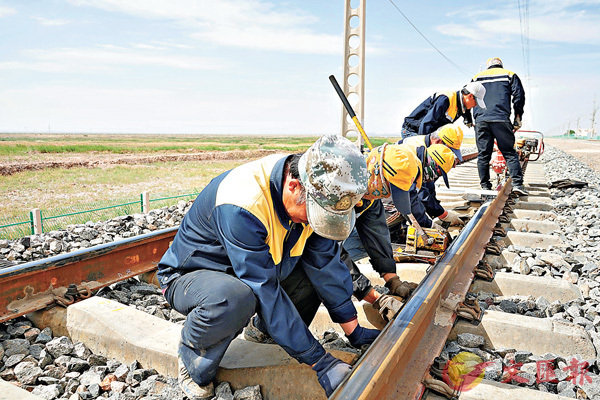 ���M�a���ܡA�C���K����g�ϸ����`��í�w�C�Ϭ��C���K���i�@�u�b�@�~�C ��ƹϤ�