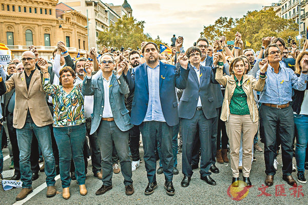 �������w�X�S(��)�P�@���x����o��A�i�ܹε��C �^�ժ�