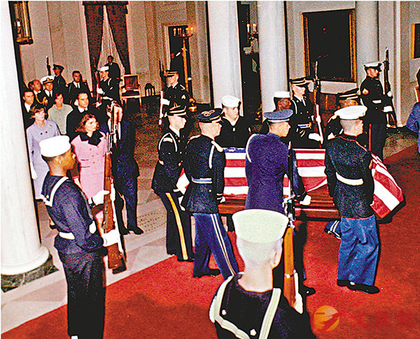 ���֥��}�J�먭�`�C�Ϭ��d�l�n�X���ѻP��§�C ���z��