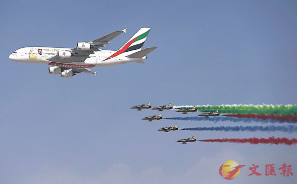 �����p���}����Ůi