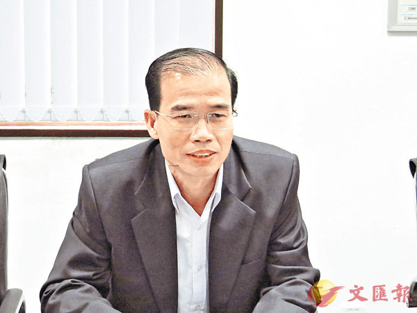 ��Thay Rithy�ٴ�f�س]��������Ӧۤ饻�C���U�ڡC  �Ϭf��  ��