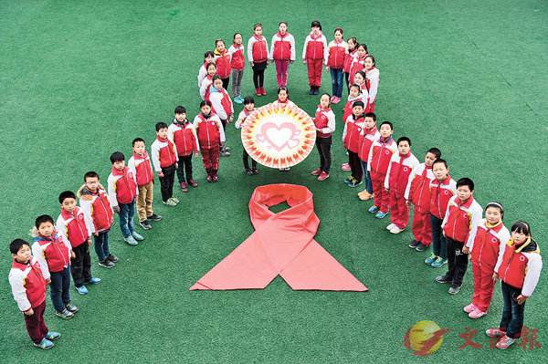 �� ���㪾�ѶV�ӶV�h���i�ն�C�Ϭ��w���٦X�Υ��}�i�u��ô�����a ���R����f�w�̡v���ʡA�ǥͳ򦨬����a�Ϊ��C �s�ت�