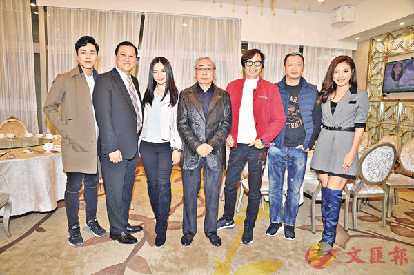 ����p���B�L�ئW�B�^���s�B����ӤαƻR�vSunny Wong�����s�D�ɡC