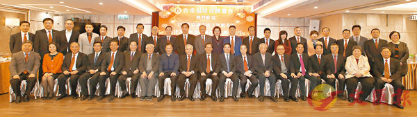 ������֫ت����p�|�b�Ф��ܱӤΩP�p�M�@��C �����׳��O�̼�F��  ��