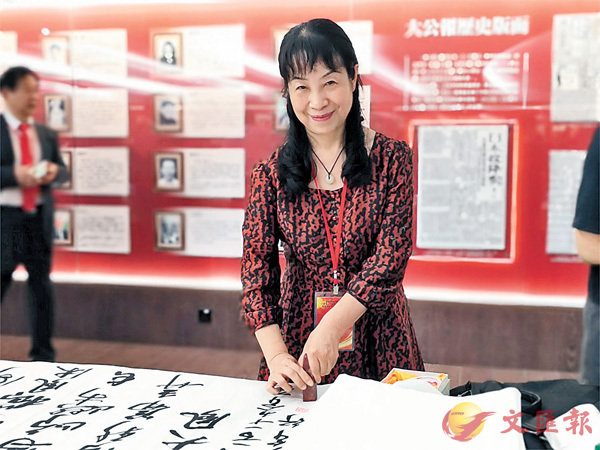 �����Ǧb����j����׶ǴC�����`�����@�⾥�C     �����׳��O�̱����R  ��