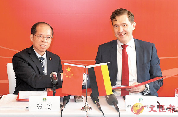 ������U20�k���ѥ[�w��a���p��ñ���������~8��b���|��C��ƹϤ�