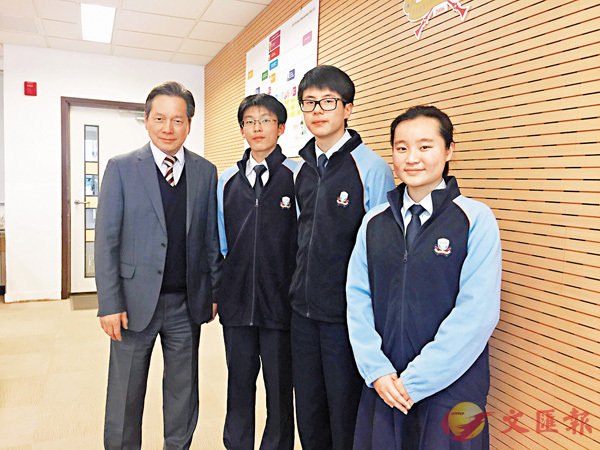 ■左起︰校長陳偉佳、袁天朗、何子駿及張天麗。香港文匯報記者唐嘉瑤  攝