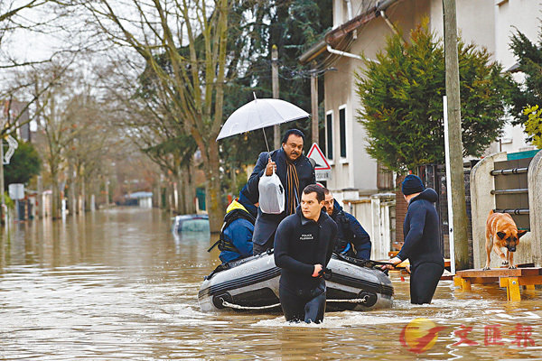 �������~��