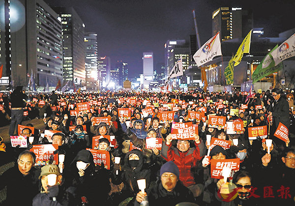 �����x�Q������q�����A�ϥH�u�j��u�����Ϧ��ܫ¡C�k�s��