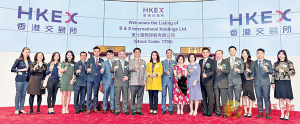 �����K��ڬQ�b�D�O�W���A��ѻ������C����11,920���C