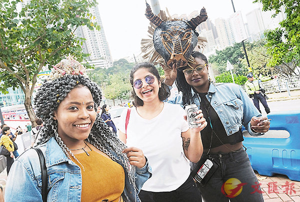 ���C�V�ɥO���r�W�R���Ŧ~�خ�^�C�����׳��O�̱篪�U  ��