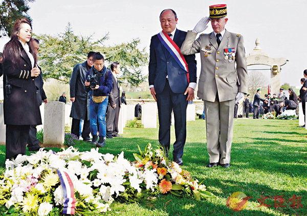 �����k�^�T��M�Ȫk�ع��ؤH8��b���k���_�����յܯS�ؤu�Ӷ�@�P�|������Ĥ@���@�ɤj�԰���100�P�~�[�q�h�@�Ԥ���Ҥu�����C�Ϭ��k���|ĳ�����嶯�]���^�M�k�x�N��Ԯ欥�ˡ]�k�^�V�ؤu�Ӧa�m��C  ���s��