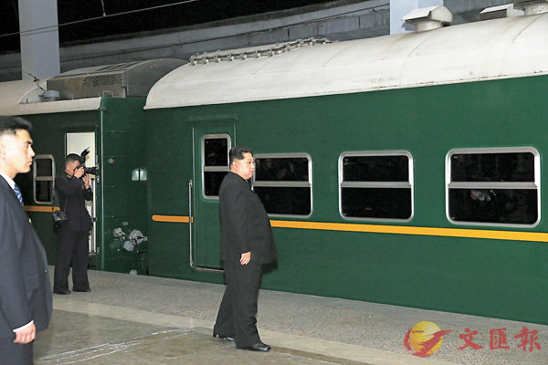 �����A�̰���ɤH�������]�k�^4��25��ذe�M�C�p�X���[���C�s�ت�