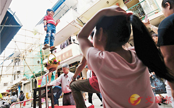 �����w�ӥ��M��N��5��22���Ϥ��|��A���~�h������S���n���A�@�W�N���{���S���L�G��Z���k�ĤΤ@�W�N���W���S���箶�^���k�ıN�P�x�G�ۡC �����׳��O�̱篪�U  ��