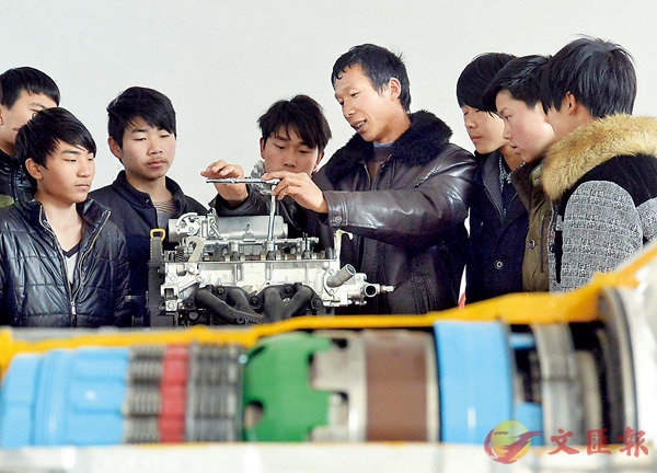 ���e�n�C���C�~��e�~�X�Ȥu�H���F15�U�H�A�`�~�ҥ~�N�~�̦�3,000�l�H�C�Ϭ��e�n�٬��~�X�Ȥu�H�����V�C �s�ت�