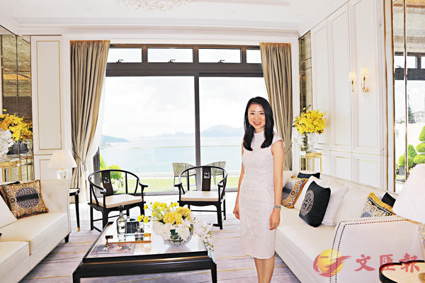 ����a�Y���A90 Repulse Bay Road�[��9����10���۳s�j�v�ۼСA�é�8��31��I�СC�Ϭ�5���ܽd�j�v�C �����׳��O�̱箮�^  ��