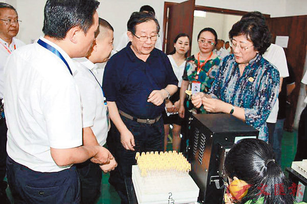 ���U���v���N�P���Ҭ�����߶��ضi��M���լ�C ��ƹϤ�