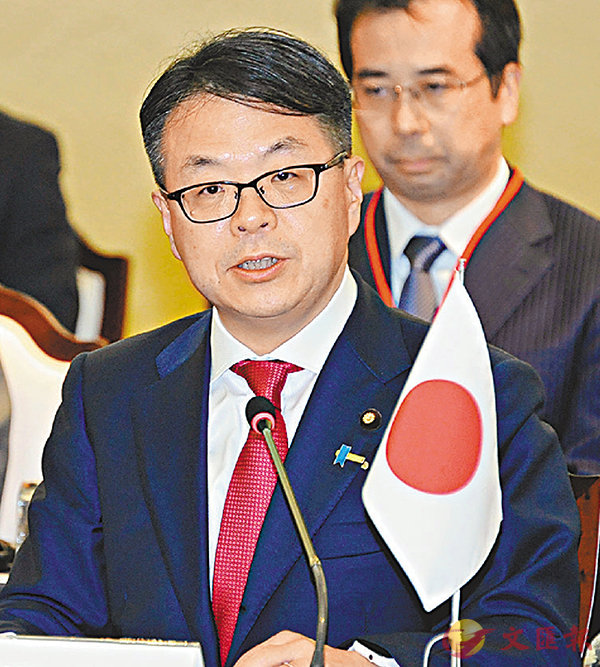 ���@�ѥ���(�e)�C