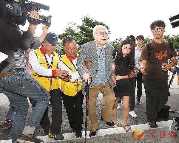 ���N�P�b�®a�H�λE���ѤH�A��F�|���ɥѦh�H�e�ߡC���p��