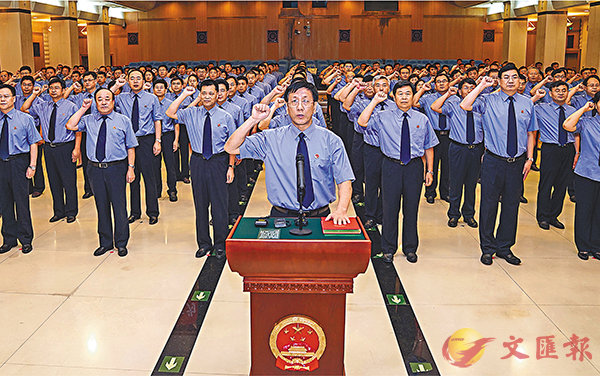 �����@�����`�ѰO�B��a�D�u�B�����x�e�D�u�B���������̪k�v��e���|�D���ߪ񥭬Q��D���l�}���������̪k�v��e���|�Ĥ@���|ĳ�A�j�ե[�j�ҹ�����̪k�v�궰���Τ@��ɡC�Ϭ��h�~�̰��˭���J�B�˹�x�i��˪k�Ż}�C ��ƹϤ�