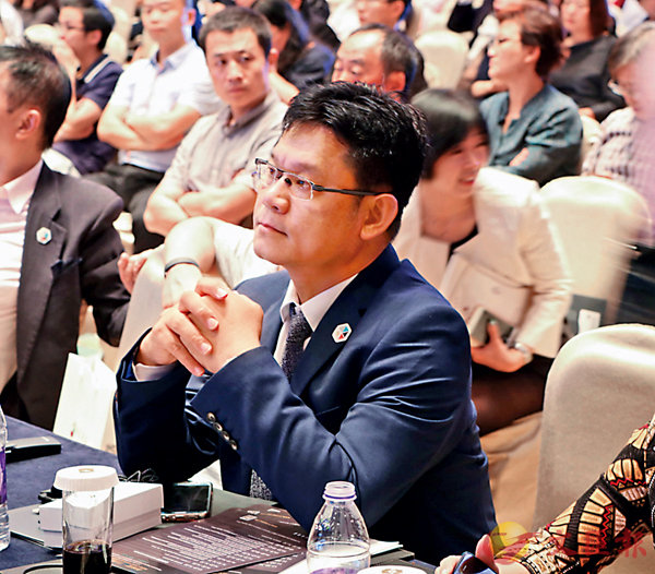 �������a�դh�ѥ[�Ѥ��������q�|�檺�۾��m���εo�G�|