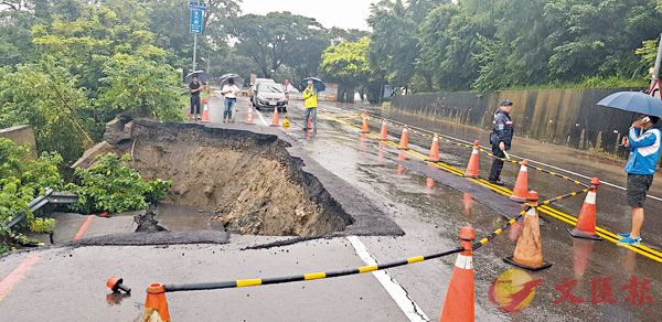 �������U�ؤs���e�D���]�ɫB�o���Y���򳴡A����Ĳ����ߡC ������