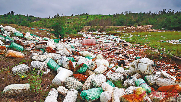 ���x�յo�{���o�U���h�F�N��1,424.7�U���ɡA�䤤�h���콦�B�o�w���μo�󺮨�C ������