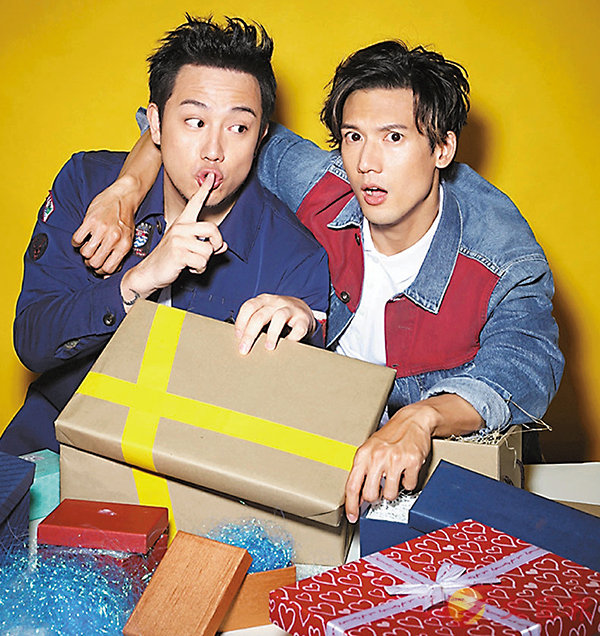 ��Kenny(�k)�PSteven�U��u�X��v�|��t�۷|�C