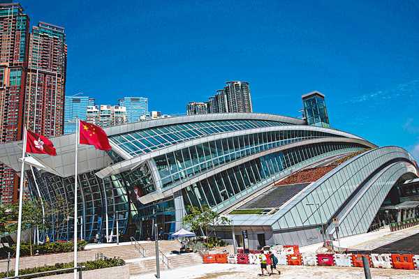 ■西九龍站為全球最大地底鐵路站，勢將成為香港新地標。 資料圖片