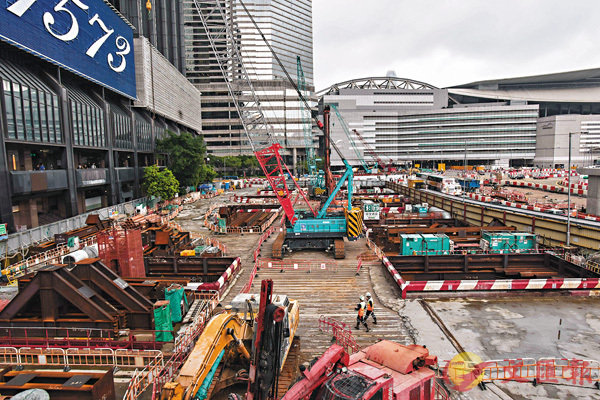 ���p�z�B��ΩЫΧ�����Ĭ������ܡA���K�F���u�|�i���u�a�]�ϡ^�u�{��e���I�����ЬO�g�Φt�p�f�֡A�F���Ҽ{�L�{���w���~��\�_�u�C ��ƹϤ�