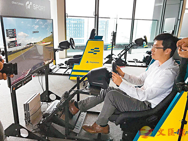 ���C�Z�Ф@�|�M�~�ɨ�������C  �C�Z�Шѹ�