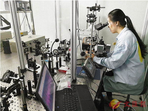 �� �i�����b������C�����׳��O�̺��g�z  ��