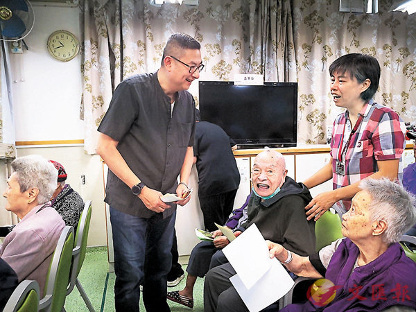 ���I�a���n�����R�z�ժ��s�A���X���̡C