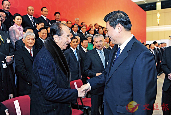 ��2009�~1��10��A�ɥ���a�ƥD�u�ߪ񥭵���D�������|���U�ɤH�h�A�P���E�P�ˤ�����C