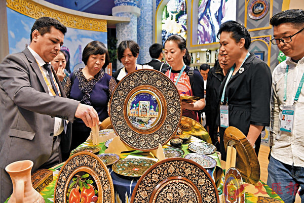 ��40�~�ӡA����}�񪺤j���V�}�V�j�A�P�@�ɦ@�P�����B�@�ɾ��J�C�Ϭ��W��b�W���|�쪺�i�շ|�A�H�̦b�Q���O�J���Z�i�ϰ��[��u���~�C