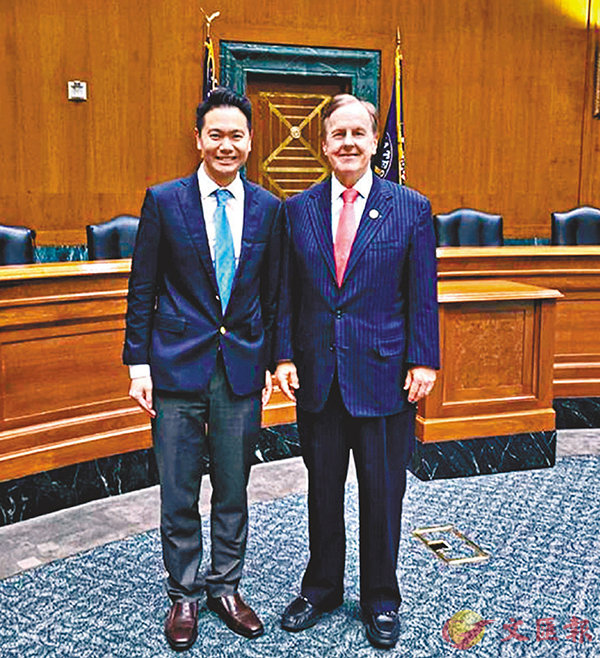 ���P�E�������겳ĳ��Robert Pittenger�ܽСA�X�u�����|�����w���׾¡C fb�Ϥ�