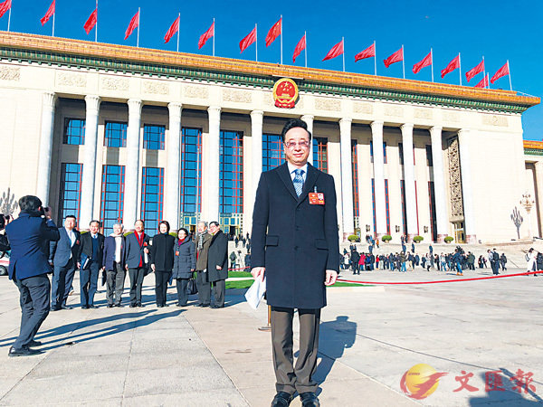 ������F��e���O����