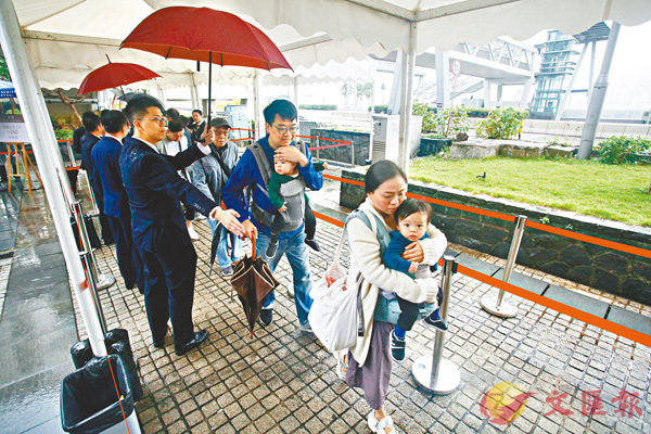 �������Q��ĤT���P��������P�A�Ϭ������_�B�e����ӳB�{�ʳ��C �O�̼B���v ��