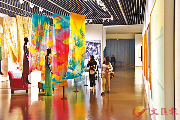 ���i���{��