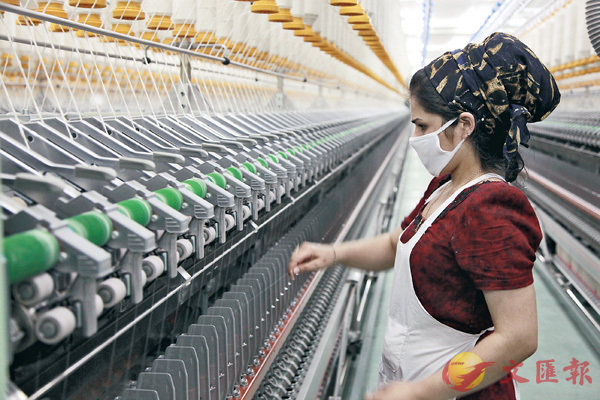 ���n��ҥ~�g�T�X�@�ϥ��y������P�@�ɶ}��ĳq���G�R�u�W���v�C�Ϭ��@�W��N�J���Z�k�u�b���ȳ̤j��6�U�����������u�@�C�o�y���������ѷsæ�������Φb��N�J���Z���[�ԥ����ئ��C ��ƹϤ�