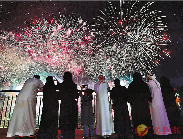 ���}���e���|��j���Ϥ��׺t�C �k�s��