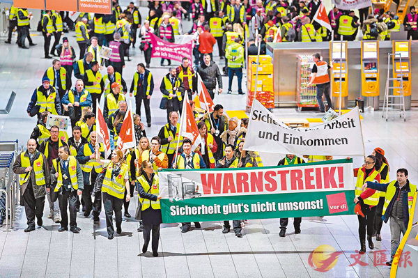 ���w�ˤH���b�k���J�־������C��C �k�s��